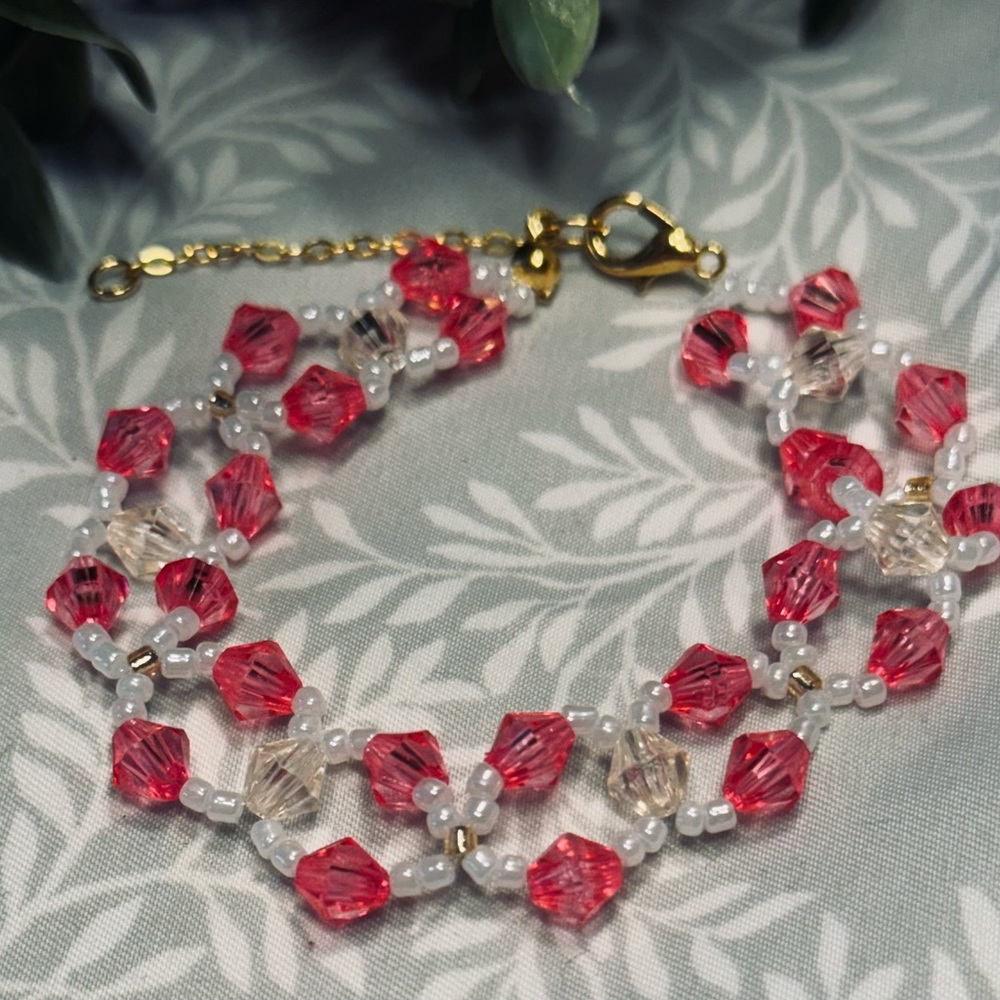 Elegant Red and Gold Beaded Bracelet